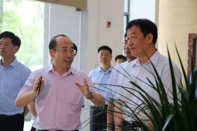 江西省省長劉奇到訪東鵬豐城生產(chǎn)基地——東鵬潔具,民族衛(wèi)浴新模范！