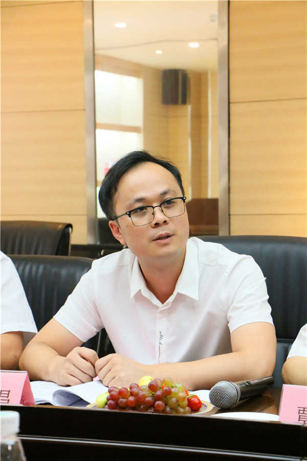 晶剛玉研發(fā)總負(fù)責(zé)人范國昌.jpg